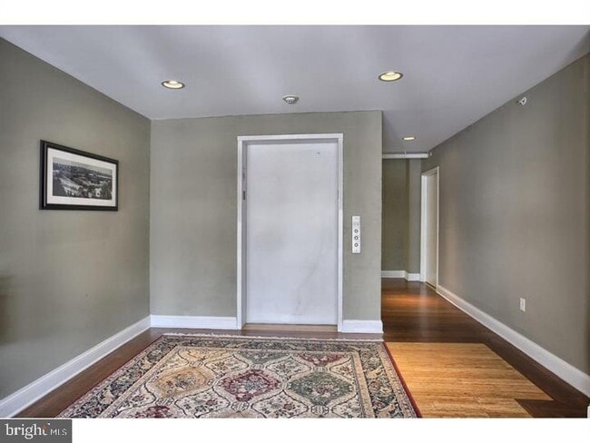 Building Photo - 135 Prospect St