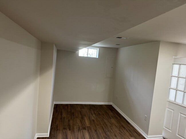 Building Photo - 3391 Vineland Pl