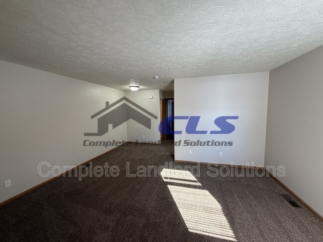 Building Photo - 1724 E Morgan Dr