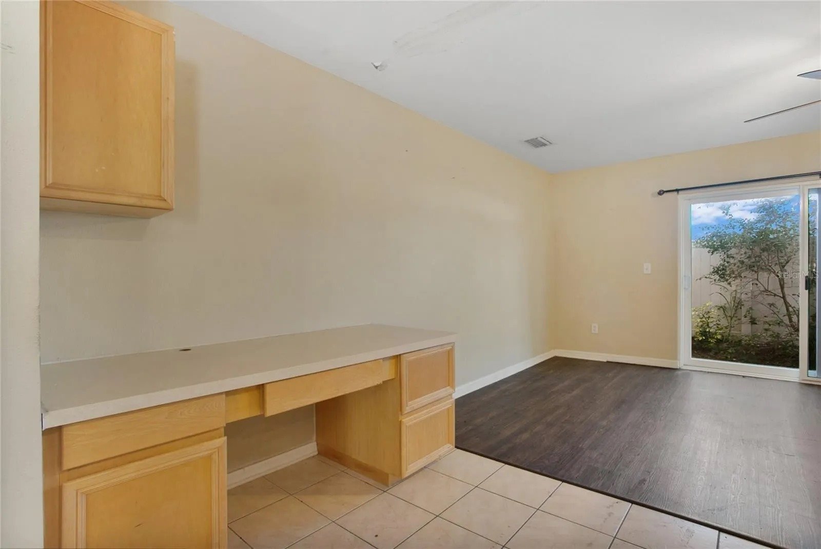 Building Photo - 2533 Harn Blvd