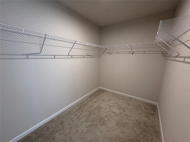 Building Photo - 1221 Lexington Ln