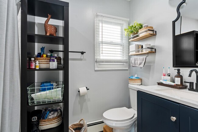 Building Photo - 1041 Stonewall Ln