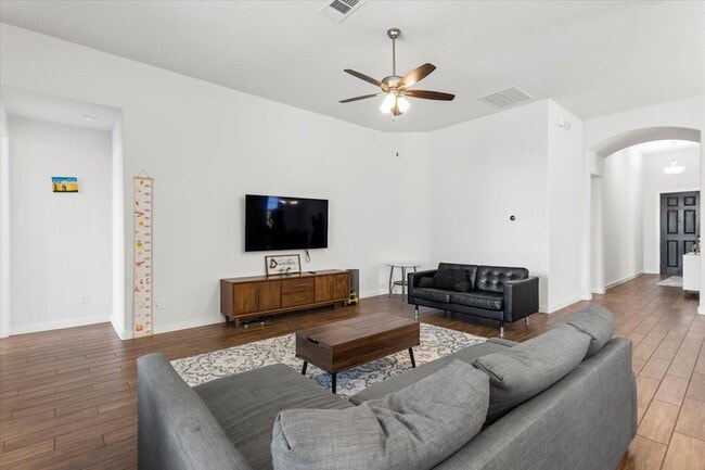 Building Photo - 849 Whitetail Dr