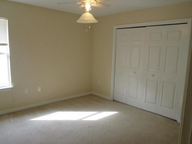 Building Photo - 7470 Autumn Trace Blvd
