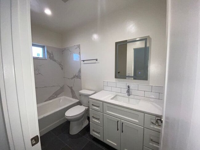 Building Photo - Northwest Reno House - Like New! 3 Bedroom...