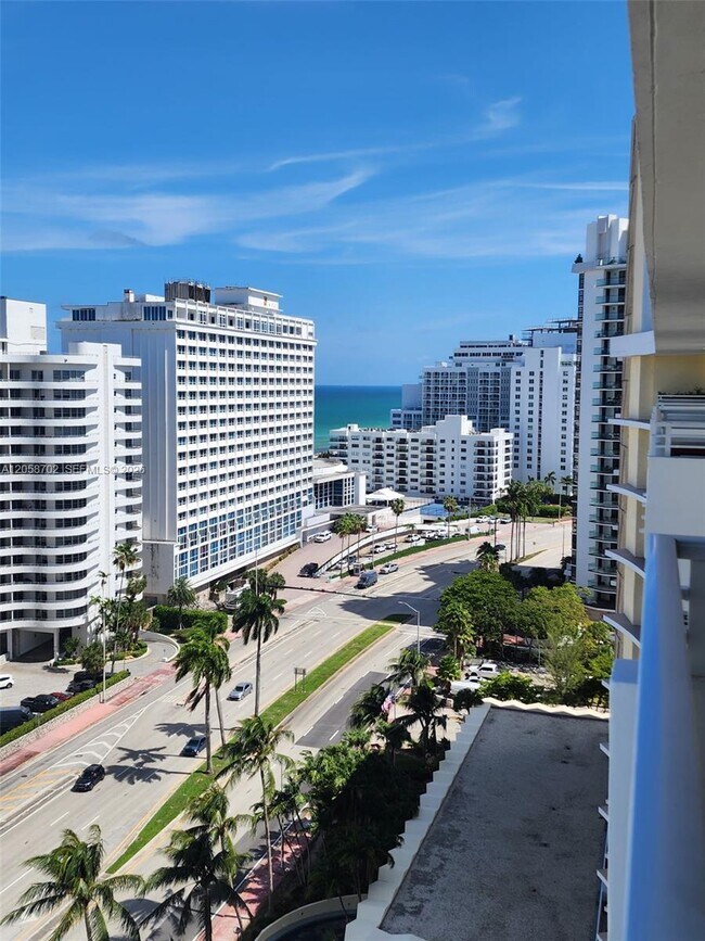 Building Photo - 5600 Collins Ave