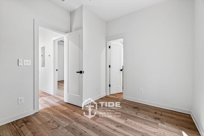 Building Photo - Modern Hanahan Living Near Park Circle