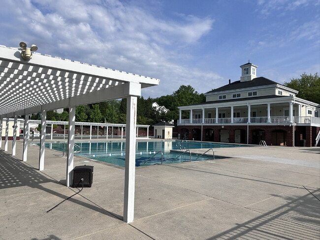 Building Photo - 3010 Winding Waters Way