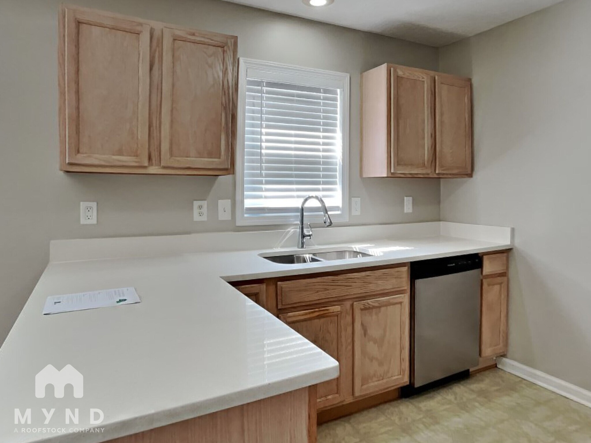 Building Photo - 40 Strawberry Hill Ln