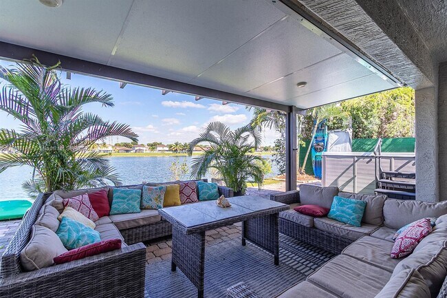 Building Photo - 12101 SW 135th Terrace