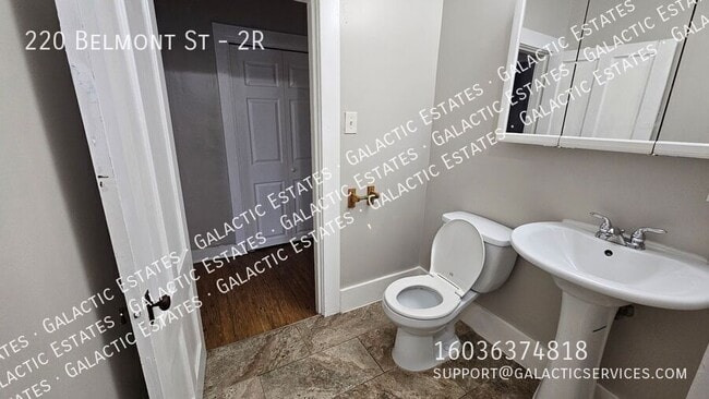 Building Photo - 220 Belmont St