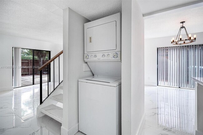 Building Photo - 7074 SW 114th Pl