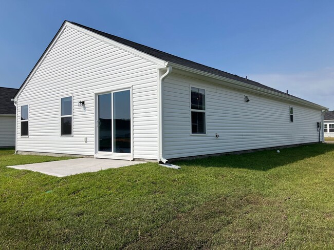 Building Photo - 3 Bedroom 2 Bathroom House- Groves at Sout...