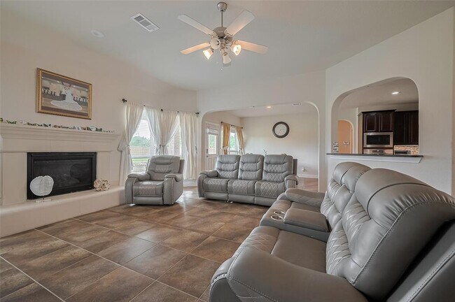 Building Photo - 2706 Topaz Cove Ln