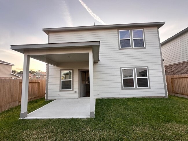 Building Photo - 211 Brazen Forest Trl