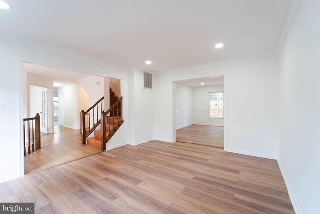 Building Photo - 3244 Titanic Dr