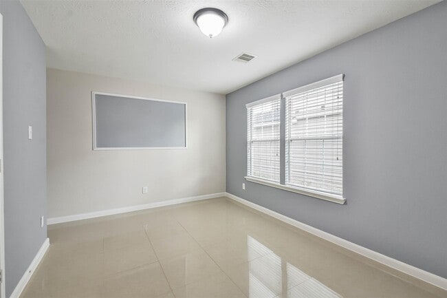 Building Photo - 7718 Shavano Ln