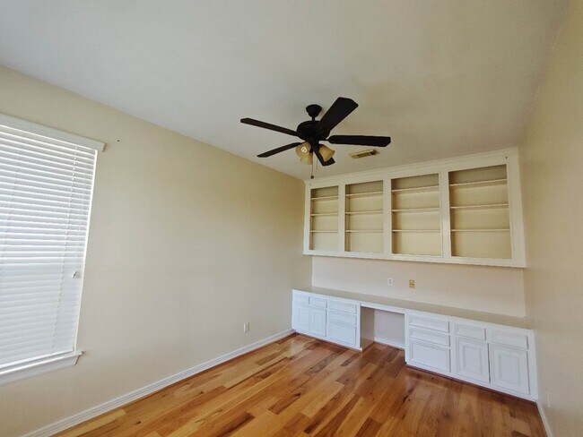 Building Photo - 3315 Frostwood Dr