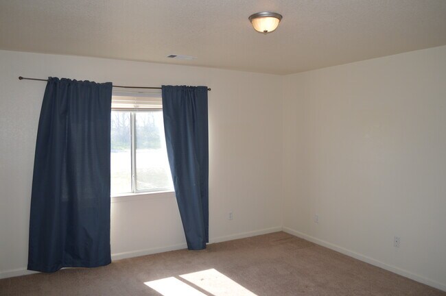 Bedroom 1 - 15290 Sunset Dr