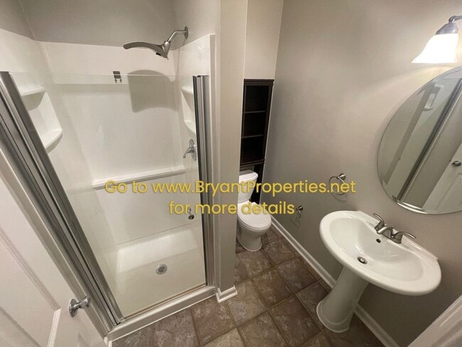 Building Photo - Nashville - 3 Bedroom, 2 Baths, 37217 Area