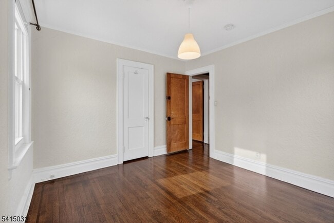 Building Photo - 2096 Lentz Ave