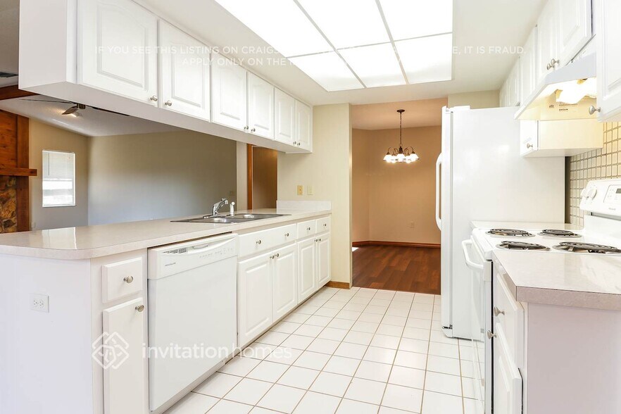 Building Photo - 7317 Bramblewood Dr