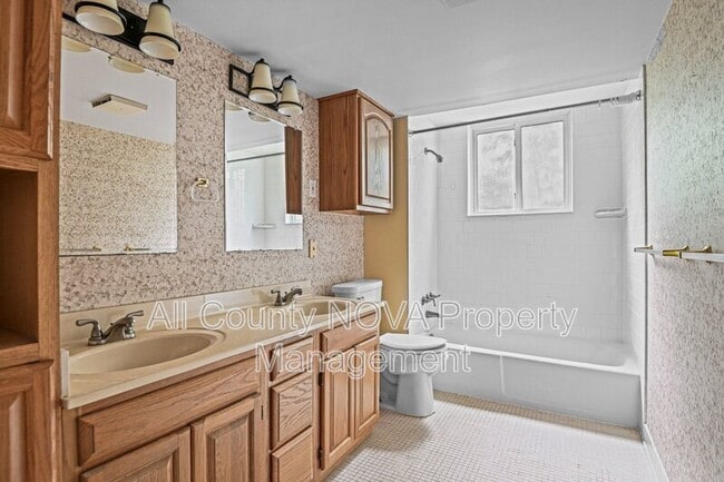 Building Photo - 8108 Timber Valley Ct