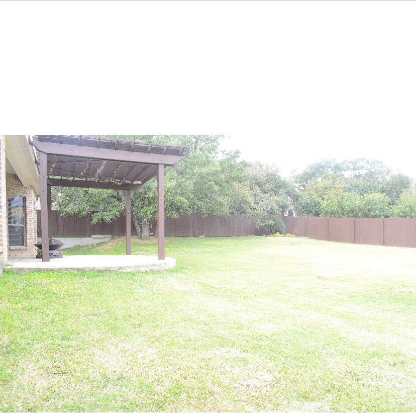 Building Photo - 1315 Coyote Path