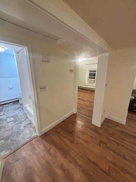 Building Photo - 43 Clinton St