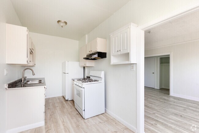 112 S Occidental Blvd - Occidental Court