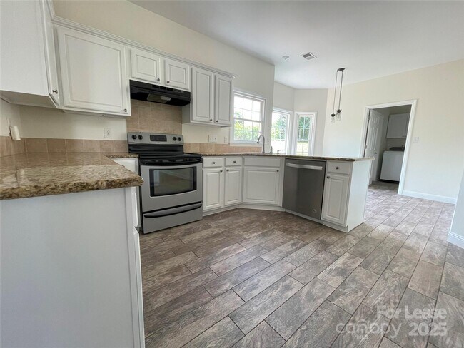 Building Photo - 8509 Netherfield Ct