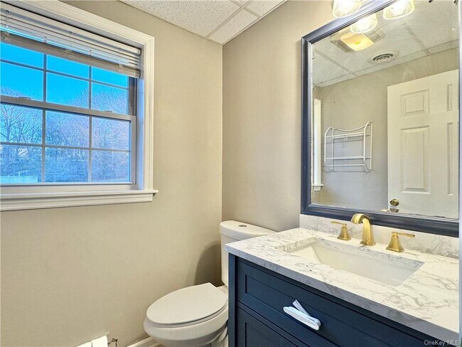 Building Photo - 18 Old Little Britain Rd