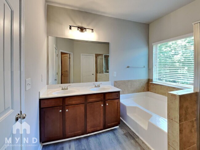 Building Photo - 4630 Roseman Trail