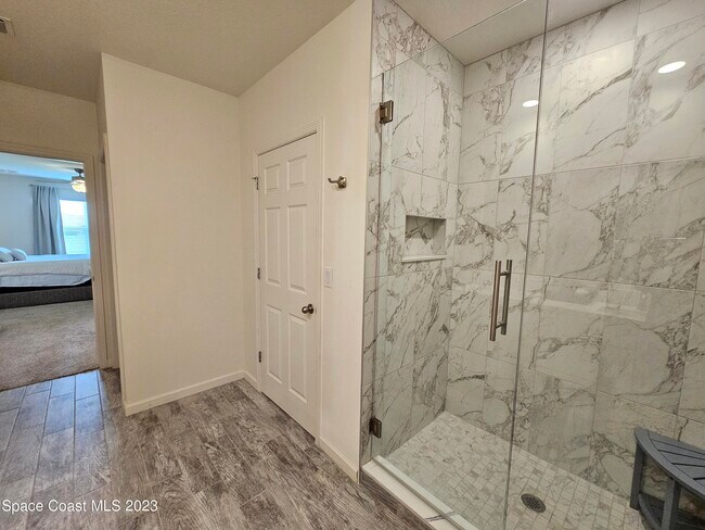 Building Photo - 445 Sorrento Dr