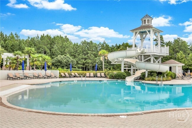 Building Photo - 145 Binscombe Ln