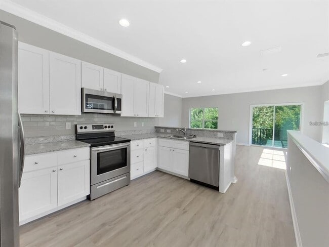 Building Photo - 8303 King Blossom Ct