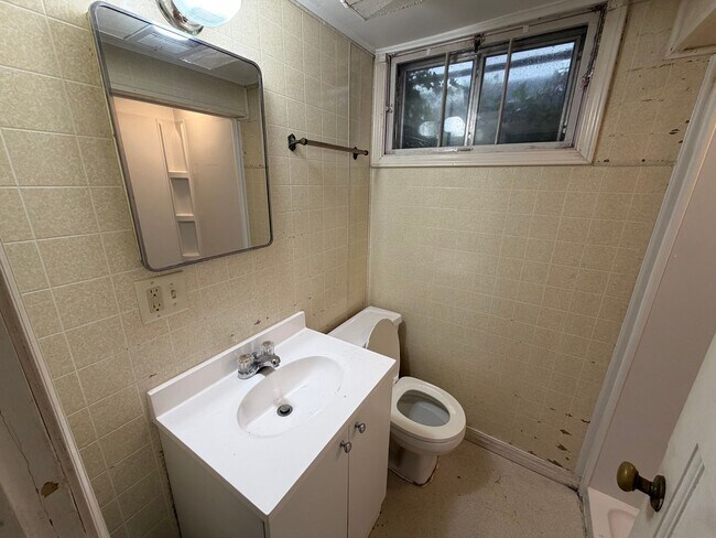 Building Photo - Italian Estates Property Management