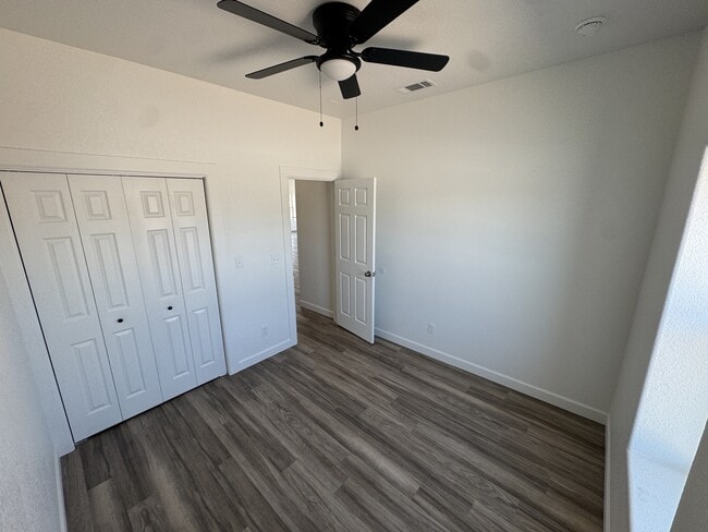 Building Photo - 2709 W Onyx St