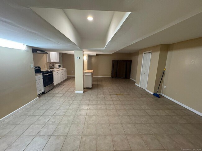 Building Photo - 59 Gilbert Ln