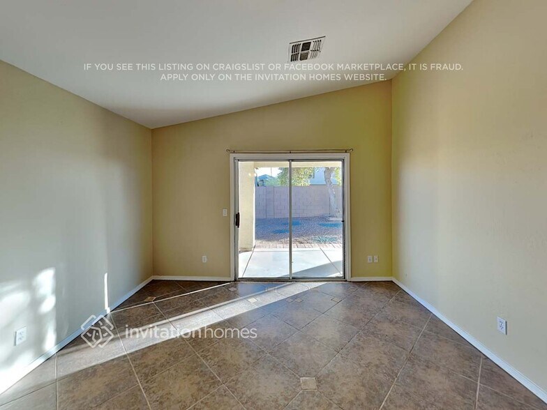 Building Photo - 22059 W Solano Dr