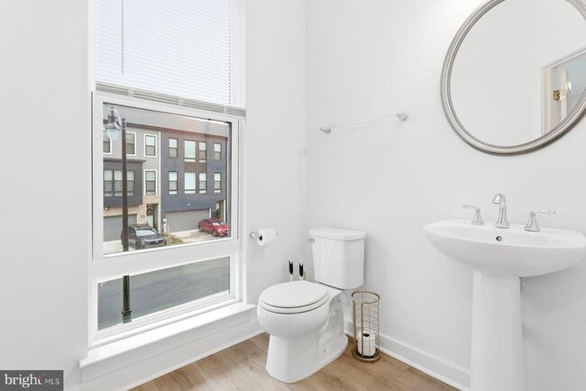 Building Photo - 614 Glenn Lk Dr