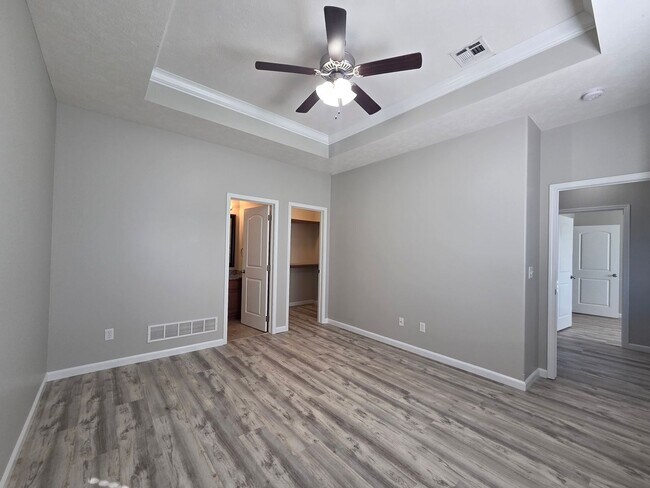 Building Photo - 376 Michaels Court