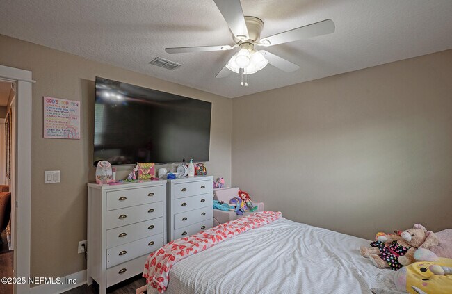Building Photo - 3693 Lightview Ln