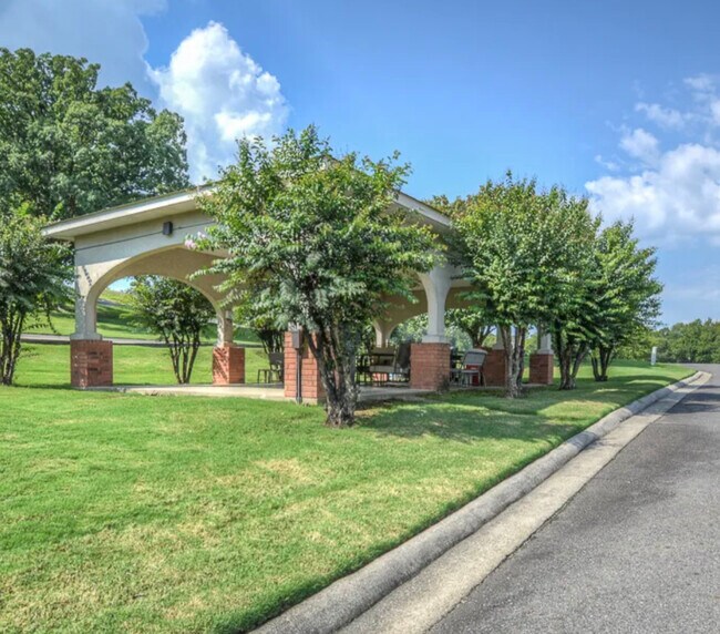 Building Photo - 518 Amity Rd