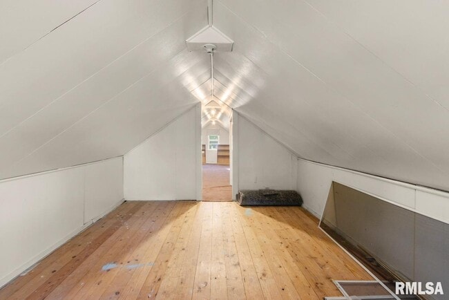 Building Photo - 4208 S Lafayette Ave