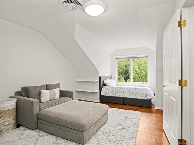 Building Photo - 912 Heritage Hills