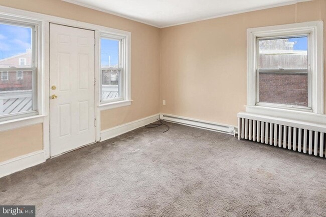 Building Photo - 202 W 35th St