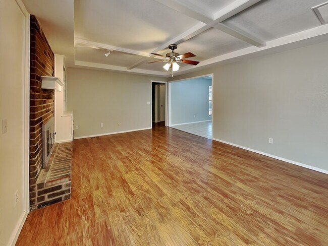 Building Photo - 1817 Tim Dr