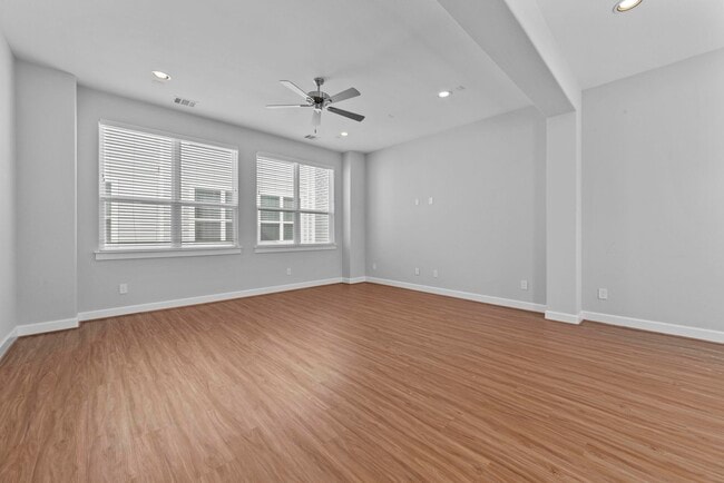 Building Photo - 623 Link Rd