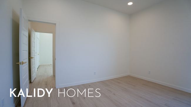 Building Photo - 605 N Idaho Ave